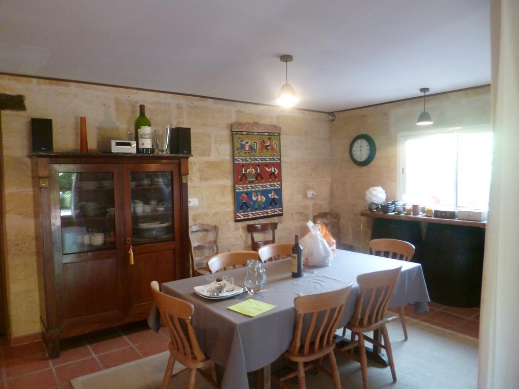La Petite Madeleine Hotel Castillon la Bataille Bagian luar foto