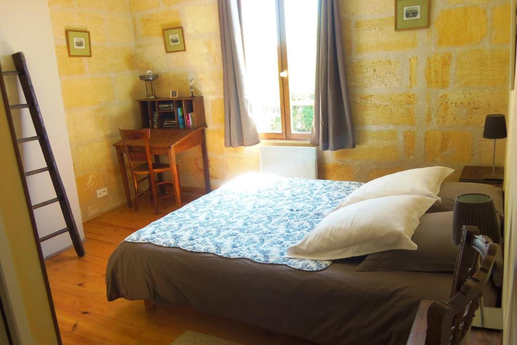 La Petite Madeleine Hotel Castillon la Bataille Bagian luar foto