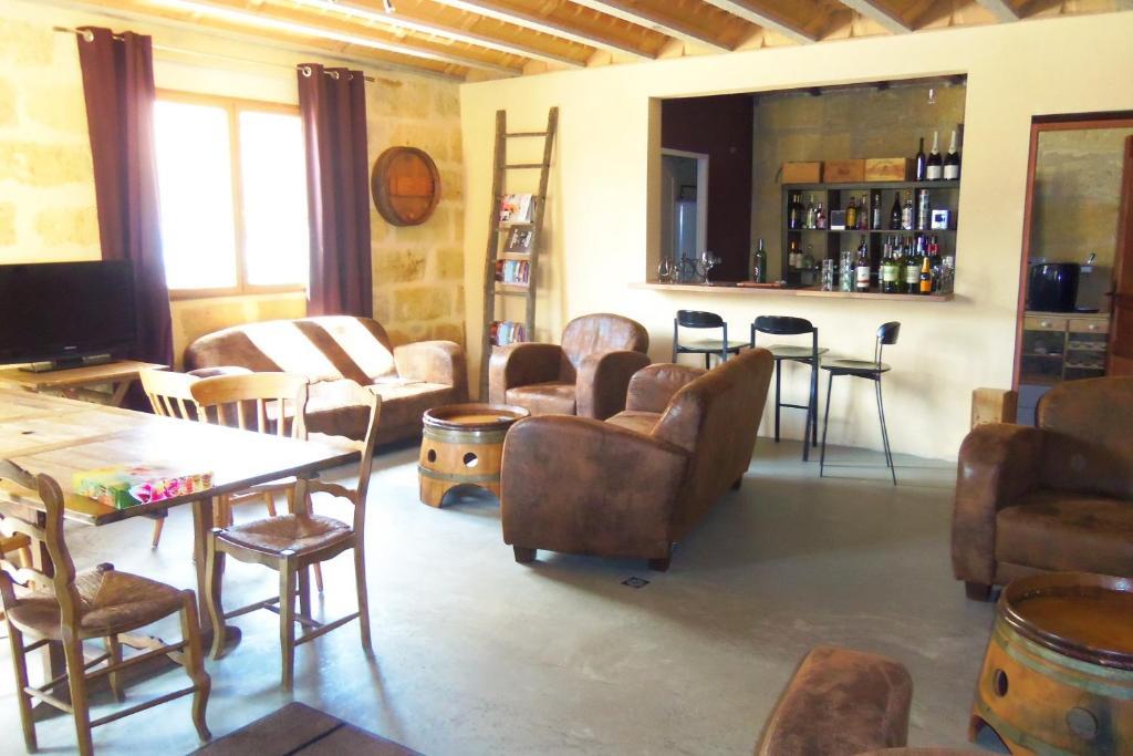La Petite Madeleine Hotel Castillon la Bataille Bagian luar foto