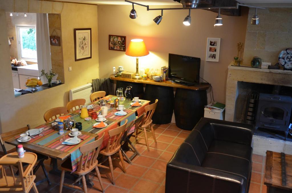 La Petite Madeleine Hotel Castillon la Bataille Bagian luar foto